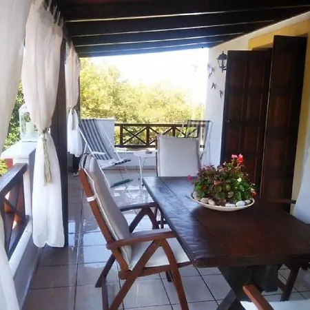 Kalogirou Stone House شقة