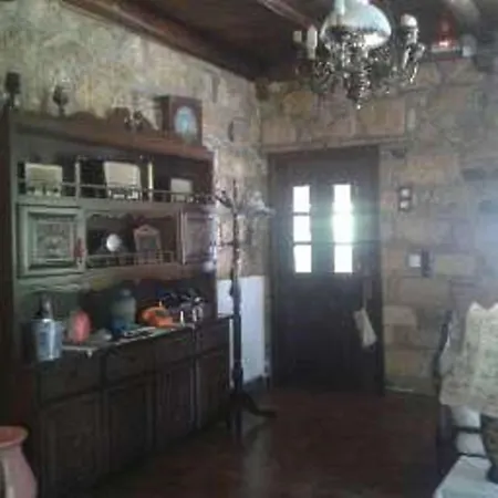 Kalogirou Stone House * Limniónas