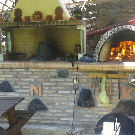 Kalogirou Stone House * Limniónas